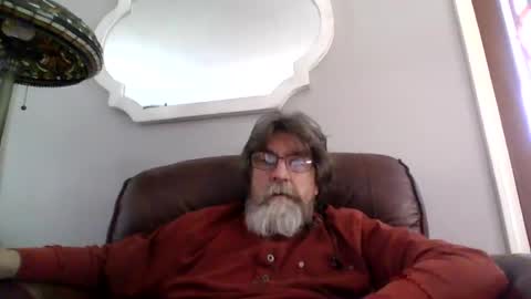 Snapshot of runningaround60 chatting on 02-28-25, 06:52 runningaround60 online show from 02-28-25, 06:52