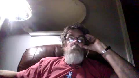 Snapshot of runningaround60 chatting on 09-26-25, 01:20 runningaround60 online show from 09-26-25, 01:20