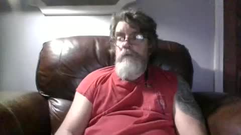 Snapshot of runningaround60 chatting on 10-08-25, 02:09 runningaround60 online show from 10-08-25, 02:09