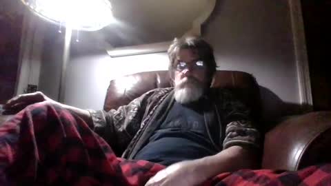 Snapshot of runningaround60 chatting on 10-10-25, 03:16 runningaround60 online show from 10-10-25, 03:16