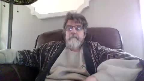 Snapshot of runningaround60 chatting on 11-19-25, 02:17 runningaround60 online show from 11-19-25, 02:17