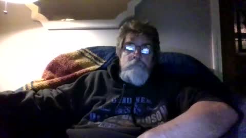 Snapshot of runningaround60 chatting on 12-01-25, 03:00 runningaround60 online show from 12-01-25, 03:00