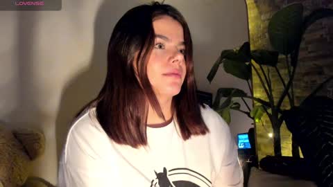 Lorenn online show from 12-18-24, 02:10