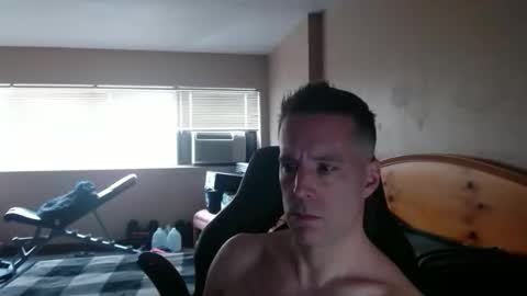 rustic_cuse_777 online show from 02-11-26, 06:57