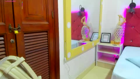 Snapshot of ruth_harvey chatting on 10-14-25, 12:50 Ruth online show from 10-14-25, 12:50