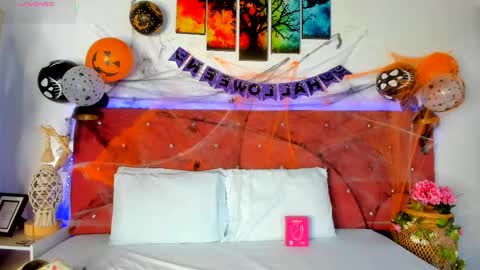 Snapshot of ruth_harvey chatting on 10-23-25, 12:59 Ruth online show from 10-23-25, 12:59