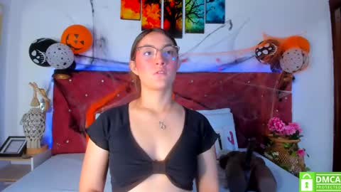 Snapshot of ruth_harvey chatting on 10-30-25, 01:12 Ruth online show from 10-30-25, 01:12