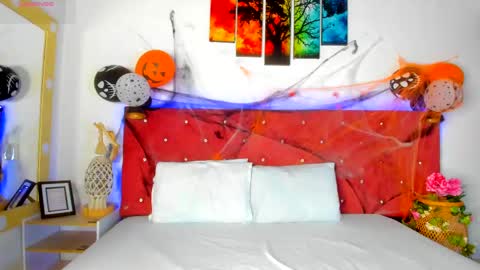 Snapshot of ruth_harvey chatting on 10-31-25, 11:55 Ruth online show from 10-31-25, 11:55