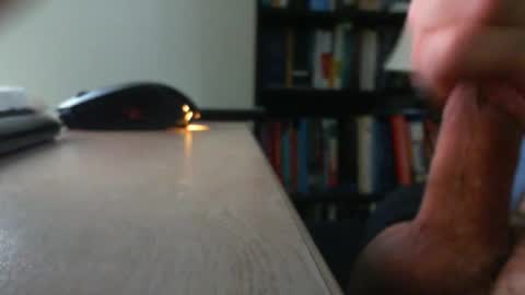 rutmuscle22 online show from 12-04-25, 07:55