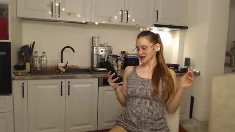 ruxandradanny online show from 12-19-24, 04:24