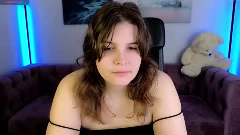 Snapshot of ruyjin_choi chatting on 11-19-25, 10:04 Ruyjin online show from 11-19-25, 10:04