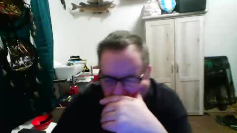 Snapshot of rwzar_0712 chatting on 10-25-25, 02:08 rwzar_0712 online show from 10-25-25, 02:08