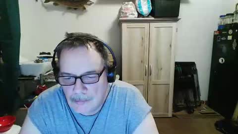 Snapshot of rwzar_0712 chatting on 10-26-25, 11:53 rwzar_0712 online show from 10-26-25, 11:53