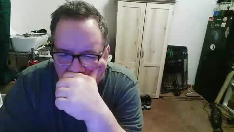 Snapshot of rwzar_0712 chatting on 11-05-25, 12:54 rwzar_0712 online show from 11-05-25, 12:54