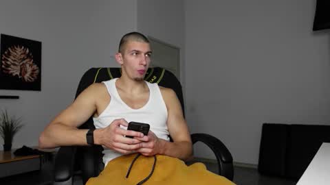 RYAN DOZER online show from 10-25-25, 07:49