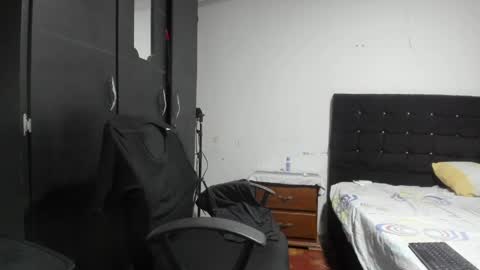 ryan_xc1 online show from 04-03-26, 03:48