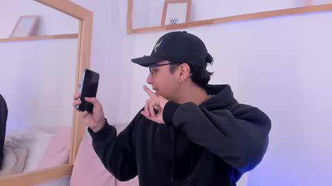 Snapshot of ryanfuller_ chatting on 11-25-25, 11:43 Ryan online show from 11-25-25, 11:43