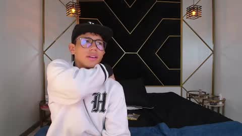 RyanPricee online show from 10-17-25, 04:04