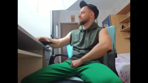 Ryanstone  online show from 11-06-25, 04:02