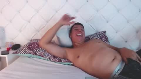 Ryder and Violet online show from 02-11-25, 03:40