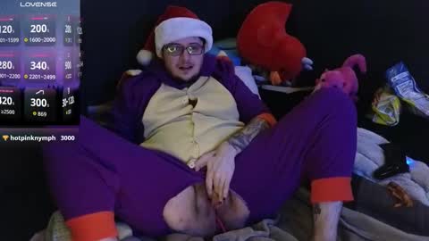 Snapshot of ryleyrainn chatting on 11-19-25, 08:47 Ryley Rainn online show from 11-19-25, 08:47