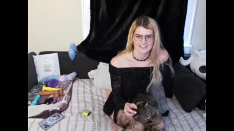 Ryn Michele online show from 12-12-24, 05:26