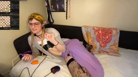 Ryn Michele online show from 03-01-25, 04:44
