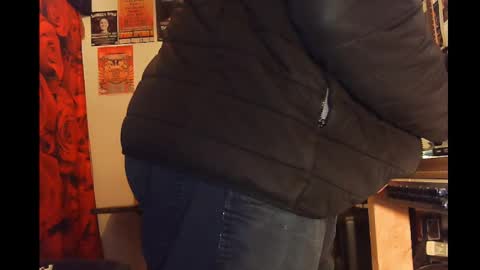 Snapshot of rynoxox chatting on 11-18-25, 06:29 rynoxox online show from 11-18-25, 06:29