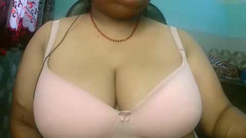 HotLovers online show from 11-08-25, 06:02