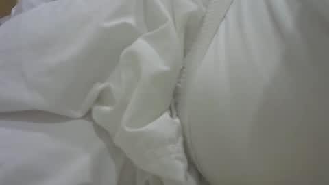 Snapshot of s201174370 chatting on 10-19-25, 07:03 Cloney online show from 10-19-25, 07:03