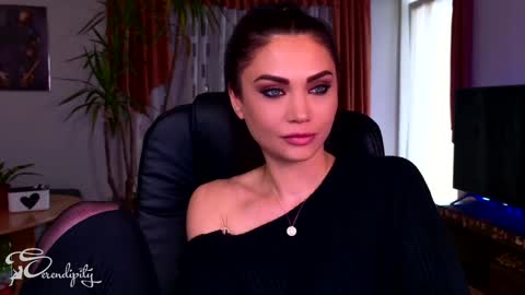 Snapshot of s3r3ndipity chatting on 12-19-24, 09:40 Y      online show from 12-19-24, 09:40