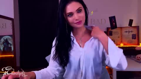 Snapshot of s3r3ndipity chatting on 11-03-25, 12:50 Y      online show from 11-03-25, 12:50