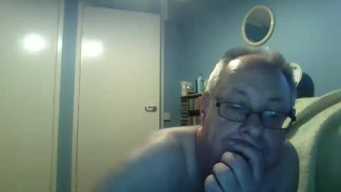 Snapshot of s536sny18 chatting on 09-17-25, 02:41 s536sny18 online show from 09-17-25, 02:41
