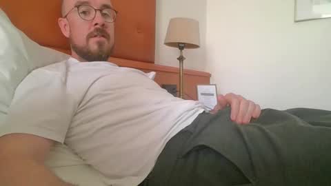 Snapshot of s_i_q chatting on 09-09-25, 01:21 s_i_q online show from 09-09-25, 01:21