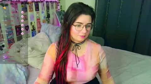 Snapshot of s_katekisa_ss chatting on 09-11-25, 08:09 Kate online show from 09-11-25, 08:09