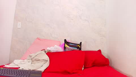 s_sofia_ online show from 01-08-25, 07:13