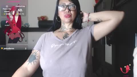 Snapshot of saalomee_1 chatting on 01-09-26, 02:14 saalomee 1 online show from 01-09-26, 02:14