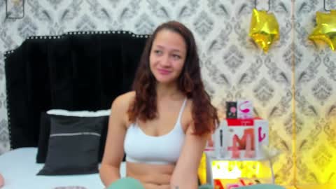 Saara Brown online show from 01-19-25, 12:17