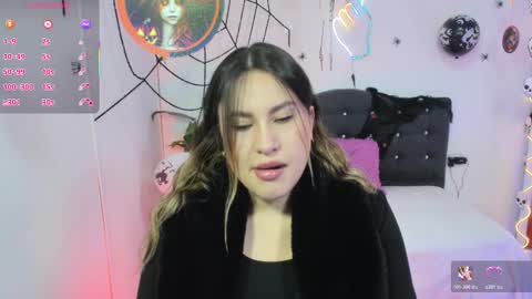 saaya_tay online show from 10-29-25, 03:09