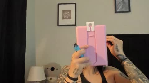           online show from 01-06-26, 06:44