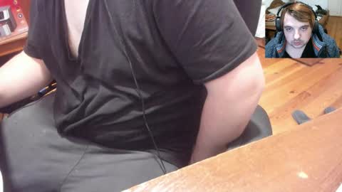 Snapshot of saboda chatting on 10-22-25, 08:25 1141323 my Lord Mister Max moms treasure online show from 10-22-25, 08:25