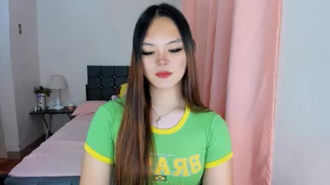 Snapshot of sabrina_hilson chatting on 10-25-25, 03:18 sabrina_hilson online show from 10-25-25, 03:18