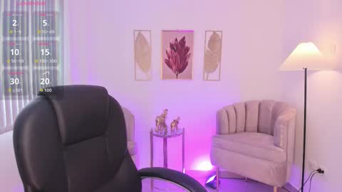 Snapshot of sabrina_nova chatting on 10-23-25, 07:56 Sabrina online show from 10-23-25, 07:56