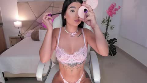 Snapshot of sabrina_nova chatting on 11-12-25, 08:08 Sabrina online show from 11-12-25, 08:08