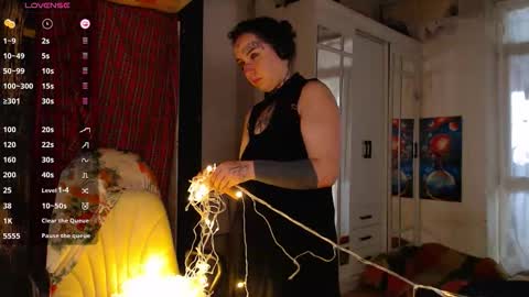 Lilith Solar online show from 12-04-25, 08:01