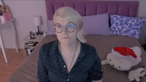 Sabrina MacMarren online show from 01-06-25, 12:24