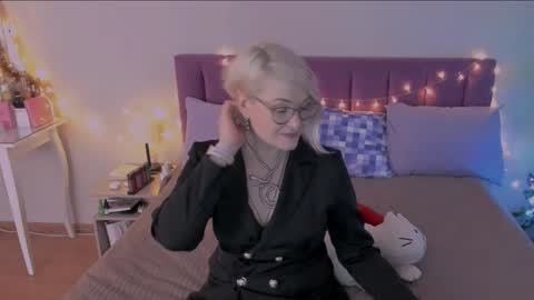 Sabrina MacMarren online show from 01-07-25, 11:58