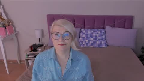 Sabrina MacMarren online show from 01-10-25, 12:26