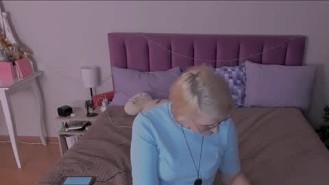 Sabrina MacMarren online show from 01-15-25, 08:26