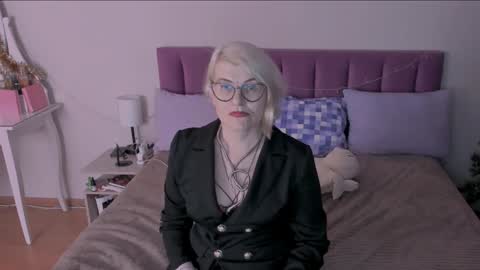 Sabrina MacMarren online show from 01-17-25, 08:22